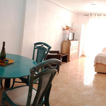 Estudio Wifi Bano 1 Sofa Cama Doble Piscina Playa 100Mts Torrevieja Exterior photo